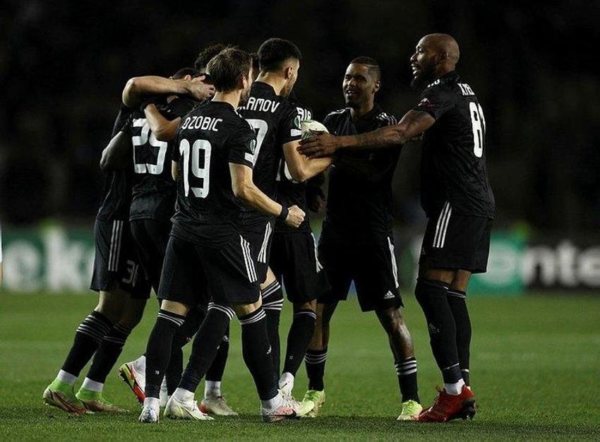 Fenerbahçe E.Frankfurt ile 1-1 berabere kaldı UEFA Konferans Ligi'ndeki rakipleri belli oldu! En zayıf takım Karabağ!