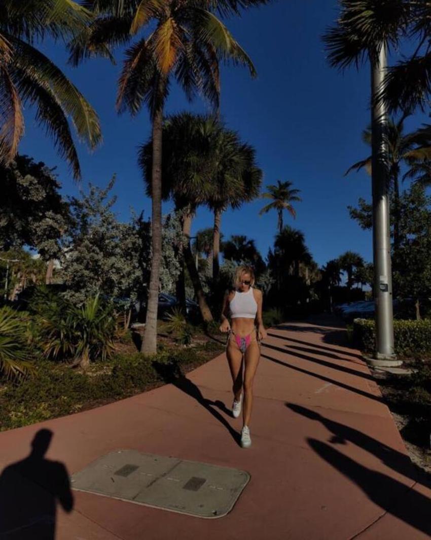 Didem Soydan, Miami tatilinden mest eden kareler paylaştı