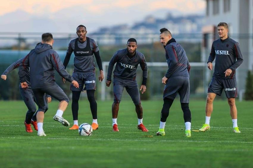 Dün akşam Antalyaspor'a kaybedince... Trabzonspor'dan bir sürpriz transfer daha! 'Yabancı sınırı' bombası