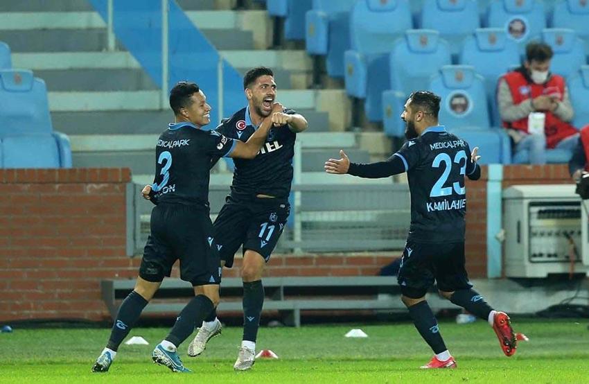 Dün akşam Antalyaspor'a kaybedince... Trabzonspor'dan bir sürpriz transfer daha! 'Yabancı sınırı' bombası