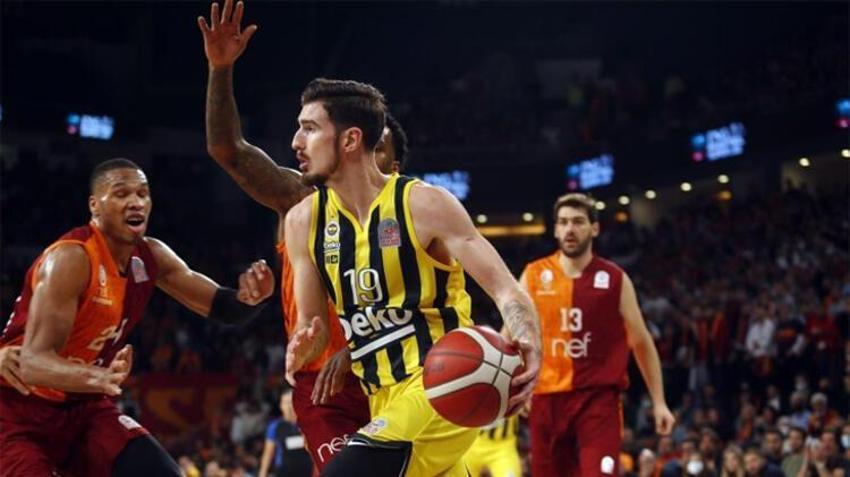 Galatasaray NEF - Fenerbahçe Beko derbisine Arda Turan damgası! Maçı kenardan izlerken bir anda...