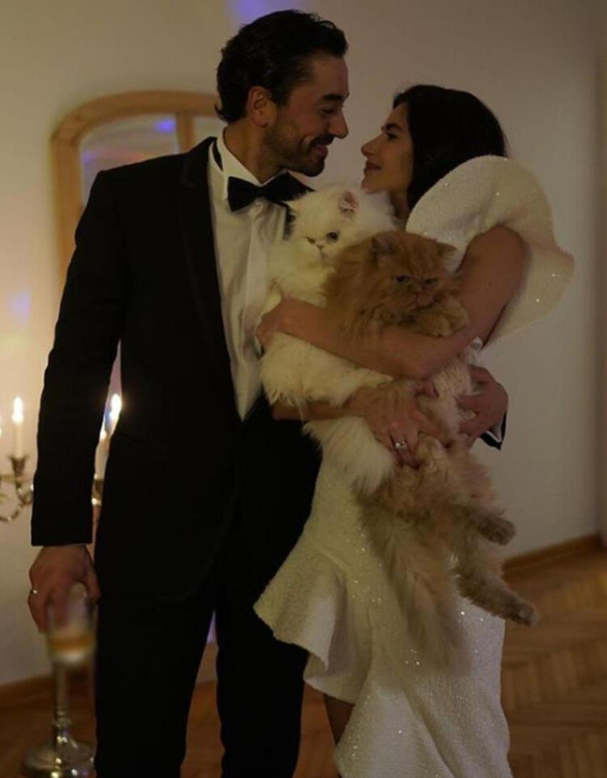 Nesrin Cavadzade'den aşk paylaşımı!