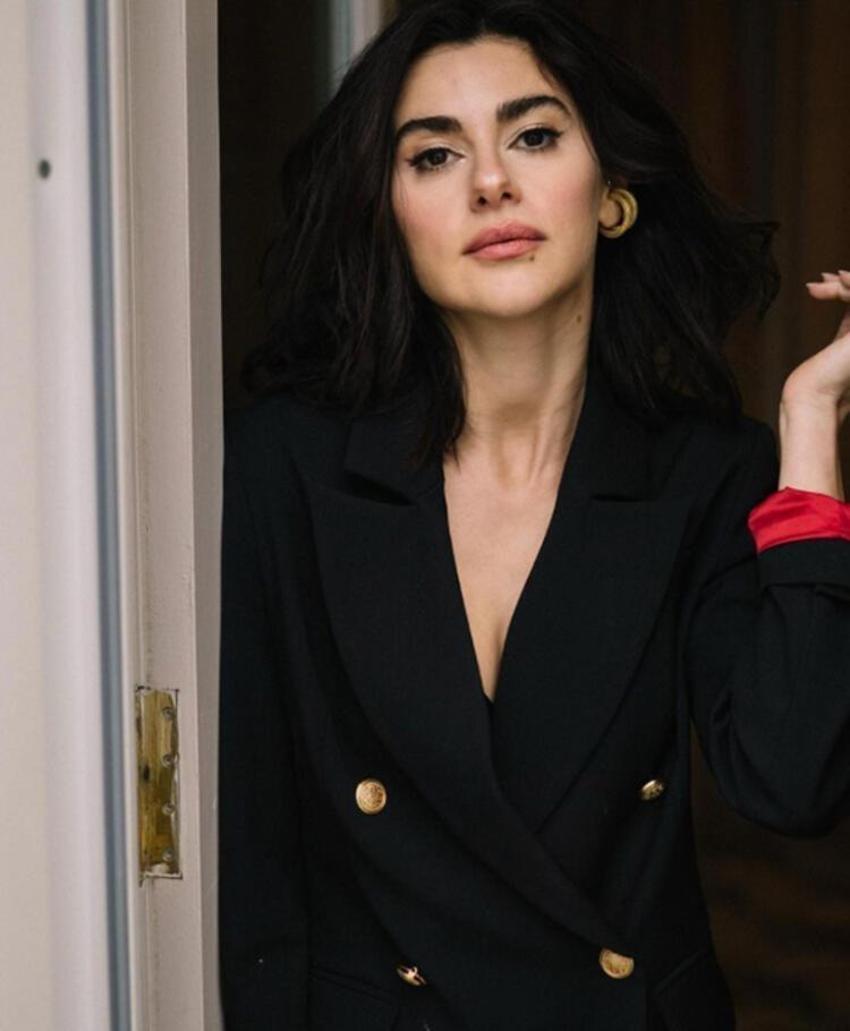 Nesrin Cavadzade'den aşk paylaşımı!