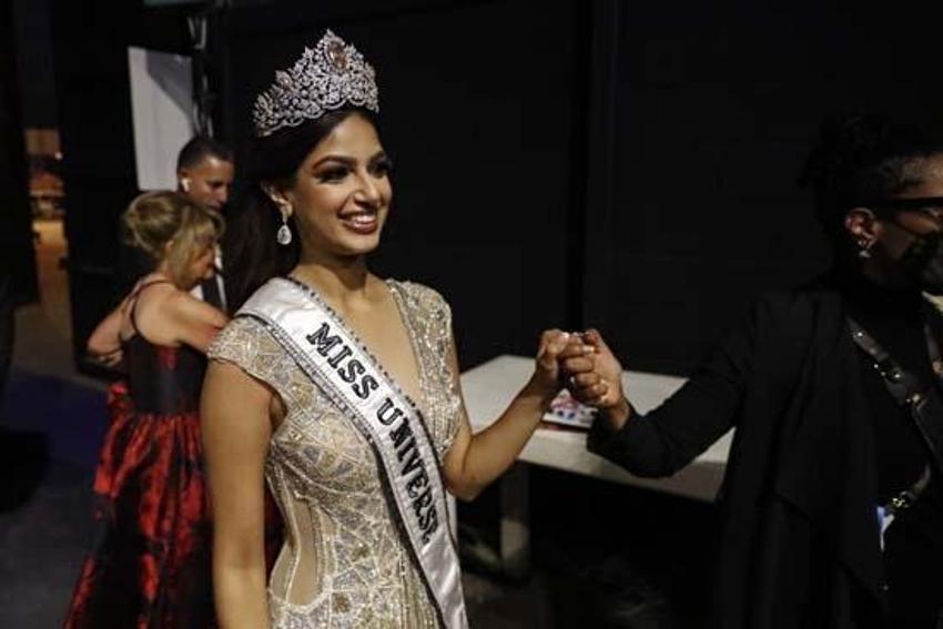2021 Kainat Güzeli Harnaaz Sandhu oldu! 'Miyavlayarak' tacı taktı...