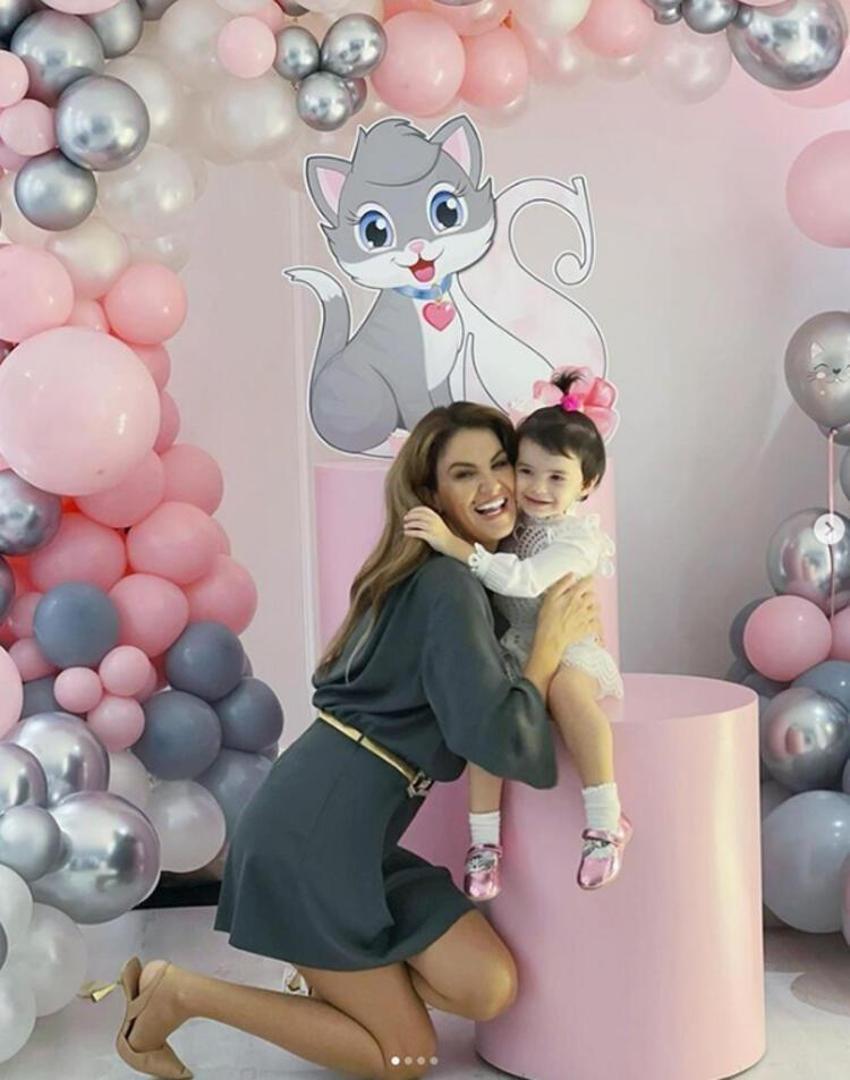 Tülin Şahin ve Pedro de Noronha arasında sular durulmuyor! 'Kızımı görüşmeye yüz maskesiyle getirdi'