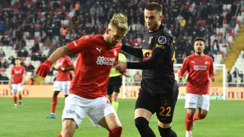 Türkiye'nin penaltı dediği Diagne'nin pozisyonu olay oldu Muslera'yı sakatlayan Luyindama hedefe kondu! 'Neden Luyindama neden?'