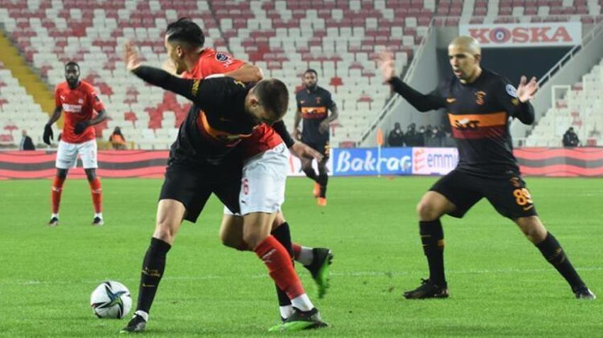 Türkiye'nin penaltı dediği Diagne'nin pozisyonu olay oldu Muslera'yı sakatlayan Luyindama hedefe kondu! 'Neden Luyindama neden?'