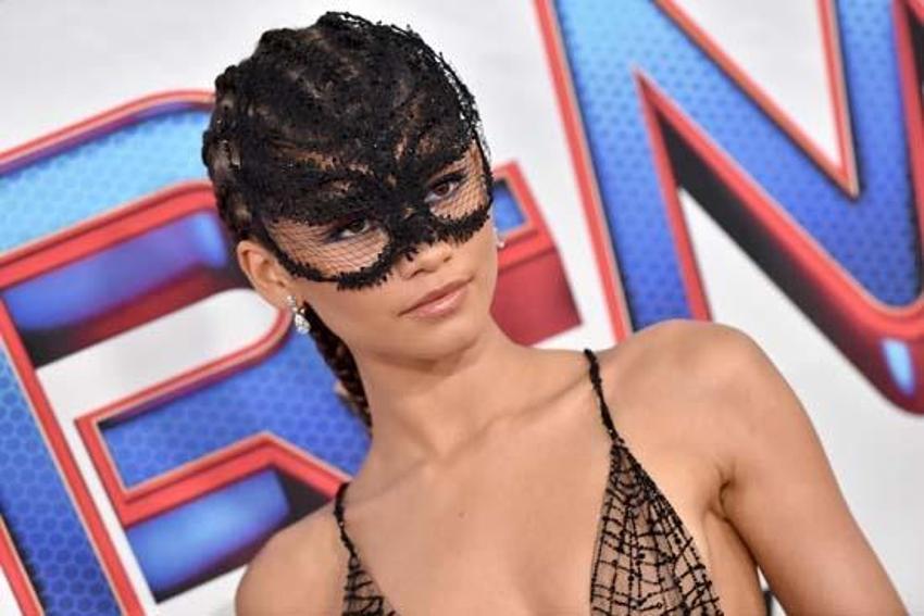 Zendaya, 'Örümcek Adam' galasında herkesten rol çaldı!