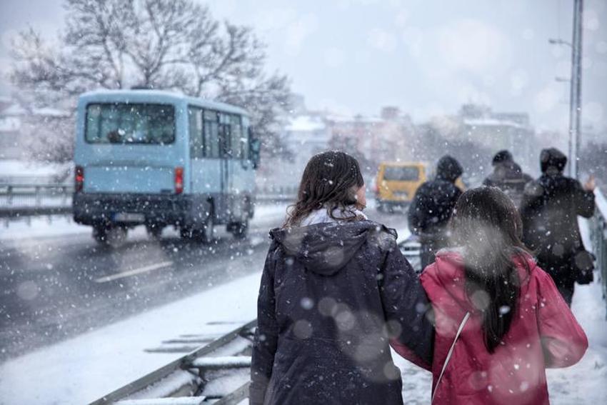 Marmara'da kar yağışı başladı! Hava buz kesti, günlerce sürecek! Alarm verildi, Meteoroloji'den son dakika uyarısı...