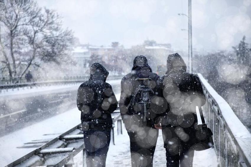 Marmara'da kar yağışı başladı! Hava buz kesti, günlerce sürecek! Alarm verildi, Meteoroloji'den son dakika uyarısı...