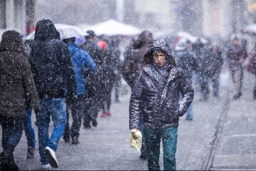 Marmara'da kar yağışı başladı! Hava buz kesti, günlerce sürecek! Alarm verildi, Meteoroloji'den son dakika uyarısı...