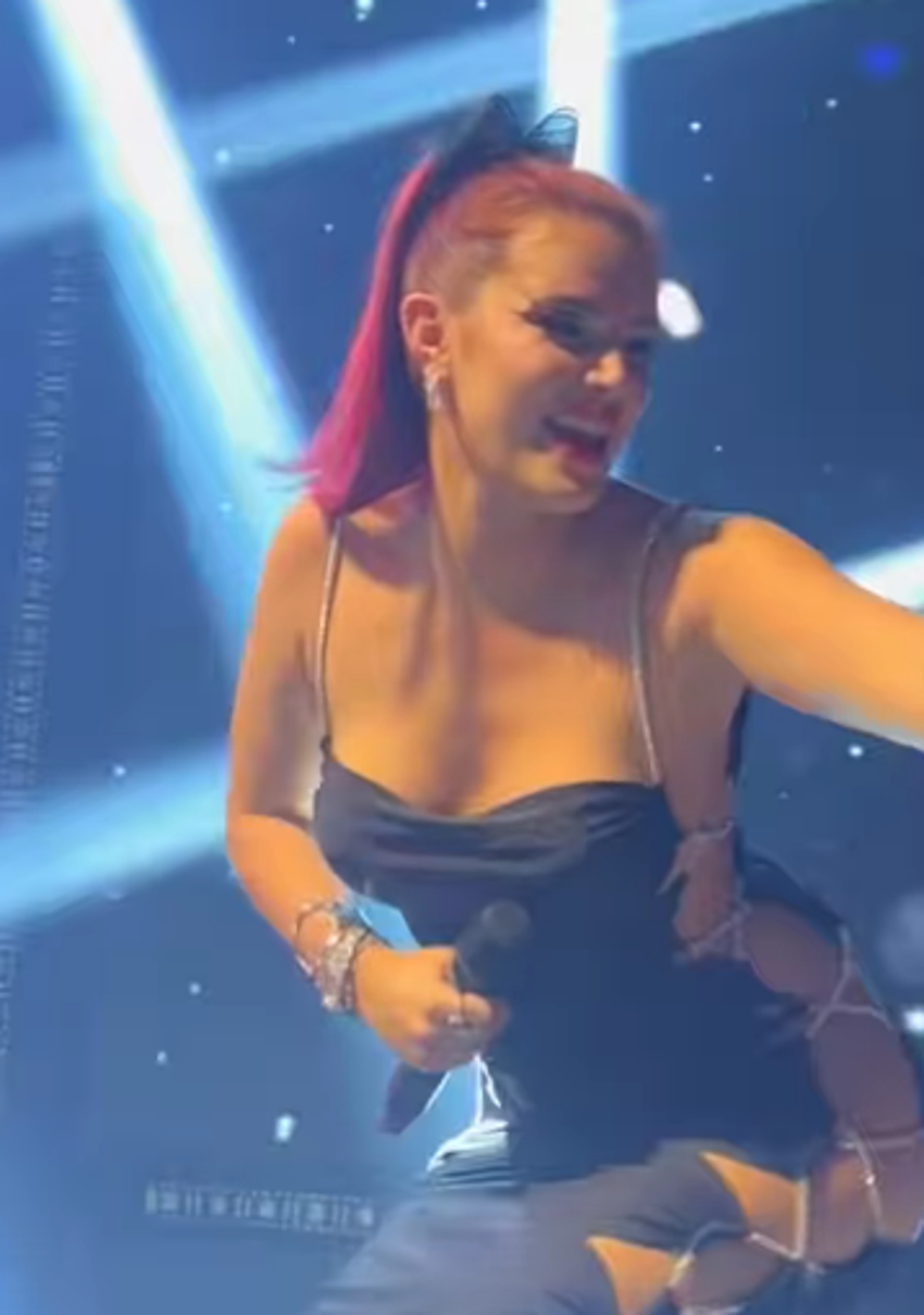 Bella Thorne yine adından söz ettirdi! Instagram paylaşımı...