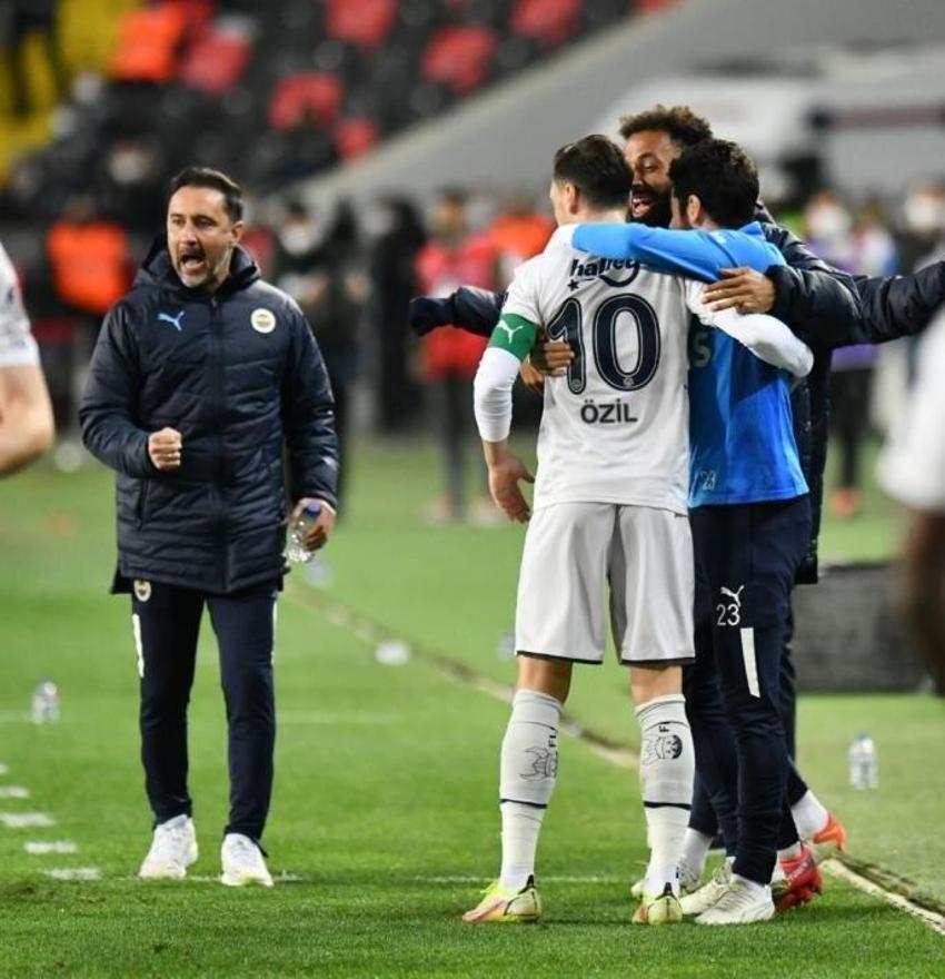 Fenerbahçe'nin 20 milyon euro'luk yıldızı için şok eden sözler! 'Bunu transfer eden salaktır'