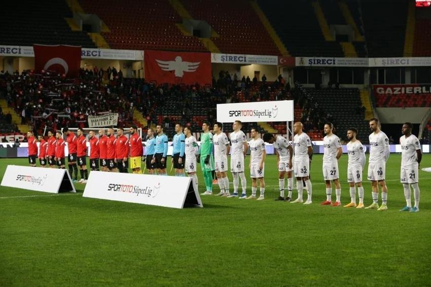 Fenerbahçe'nin 20 milyon euro'luk yıldızı için şok eden sözler! 'Bunu transfer eden salaktır'