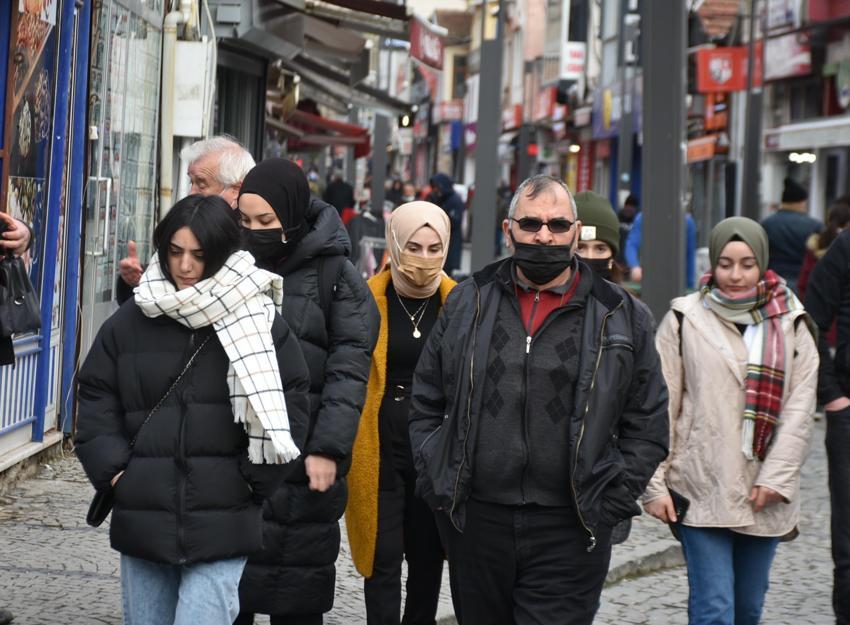 Hafta içi hafta sonu sokağa çıkma yasağı ve kapanmayla ilgili son dakika gelişmesi! Yeni karar verildi, resmen değişti! Tüm Türkiye'de artık...