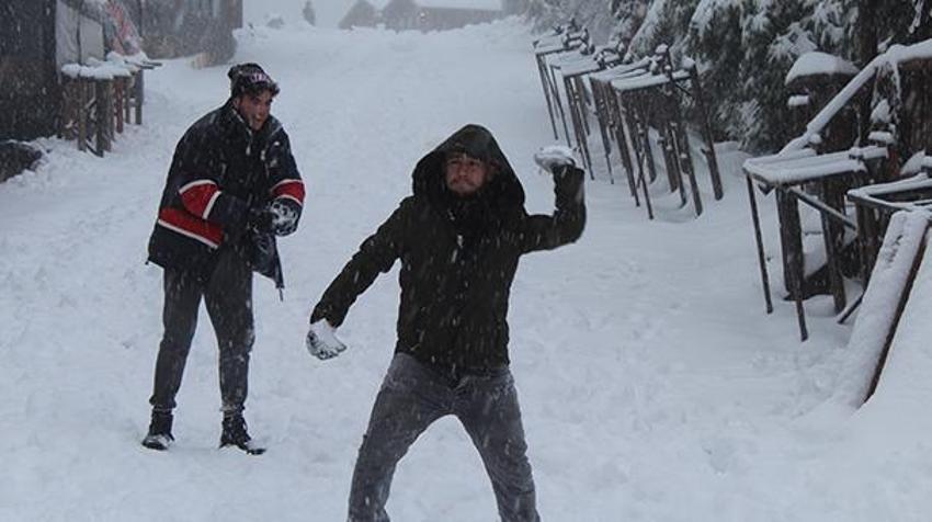 Kar yağışı başladı! Meteoroloji son dakika uyarmıştı, günlerce devam edecek! Sıcaklık eksiye düşüyor, İstanbul, Ankara ve birçok ilde...