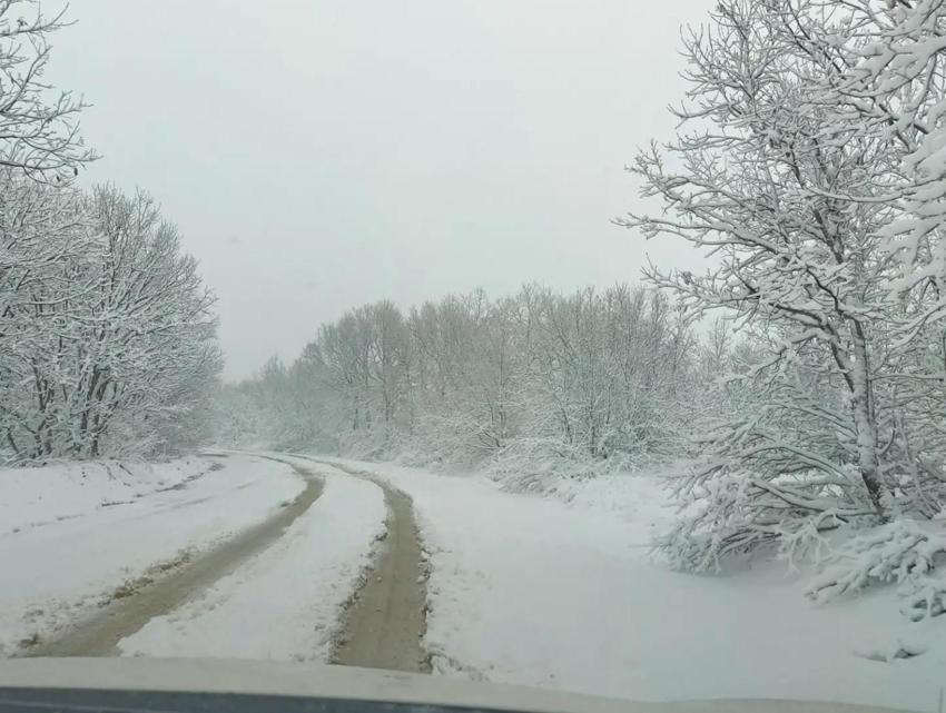 Kar yağışı başladı! Meteoroloji son dakika uyarmıştı, günlerce devam edecek! Sıcaklık eksiye düşüyor, İstanbul, Ankara ve birçok ilde...