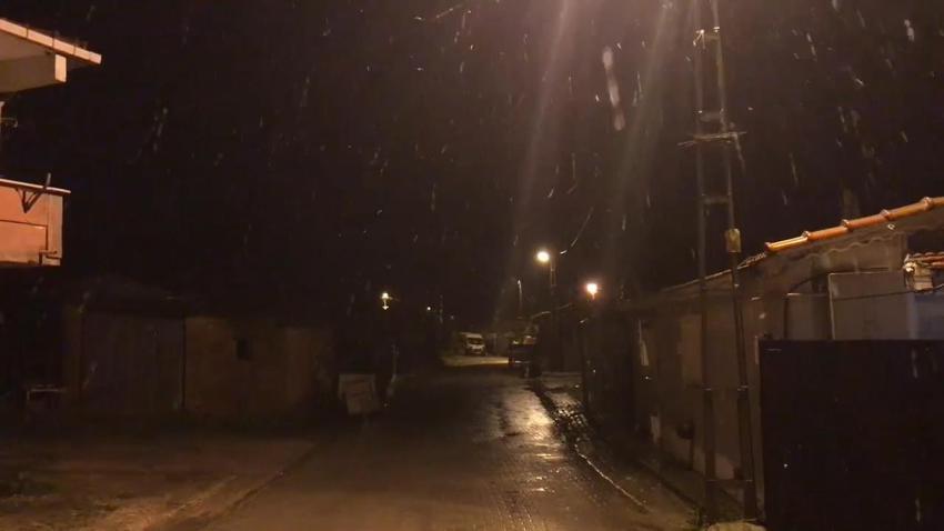 Meteoroloji'den son dakika kar yağışı uyarısı! Onlarca ilde başladı, çok kuvvetli! İstanbul'a da kar geldi...