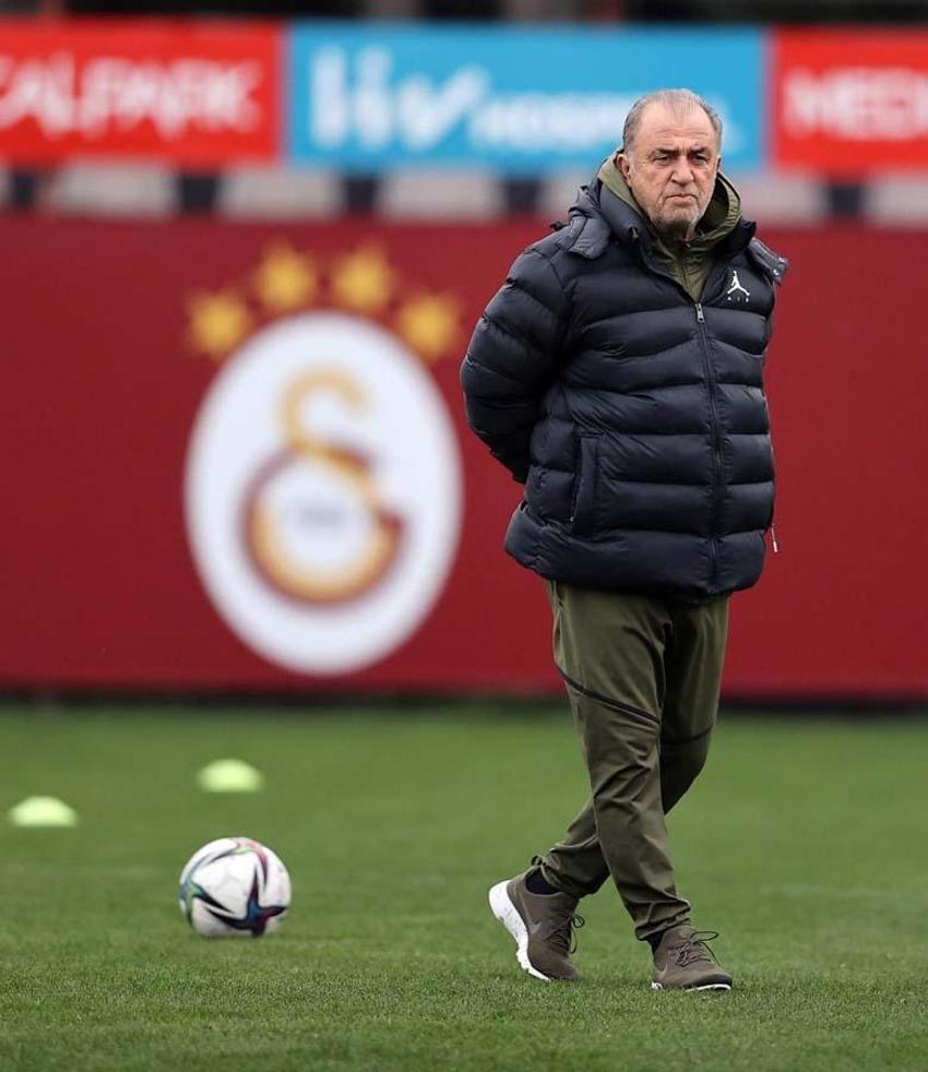 Galatasaray'dan transfer bombası! Aranan stoper Meksika'da bulundu... Ocak'ta en az 5 transfer...