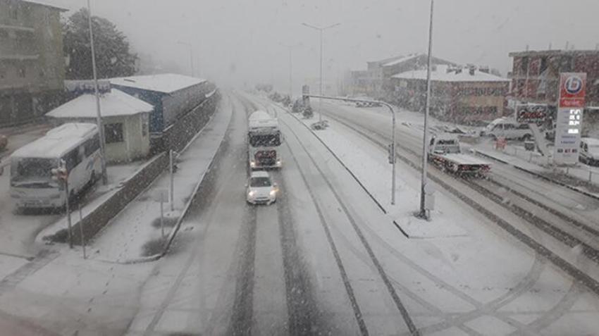 Kar geliyor! Meteoroloji'den son dakika uyarısı! Tarih belli oldu, sıcaklıklar eksiye düşüyor! Kuvvetli olacak, cuma gününden itibaren...