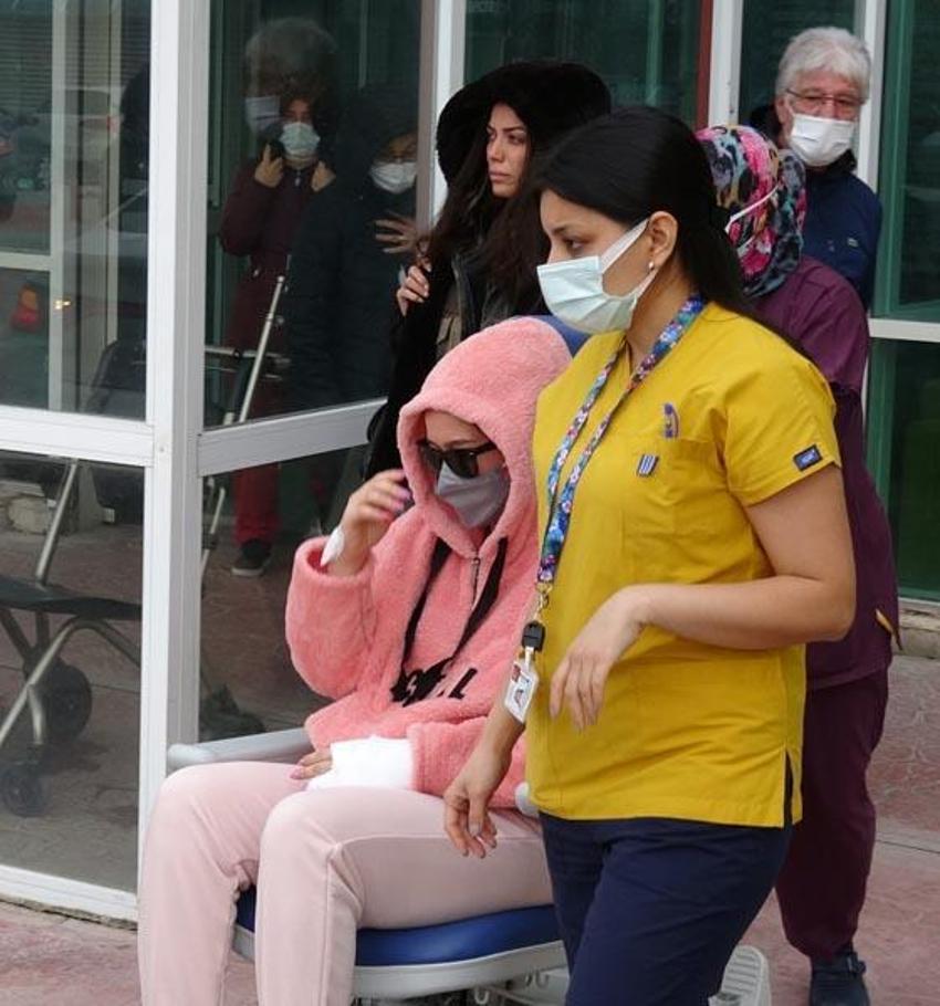 Ünlü şarkıcı Gülçin Ergül ağlayarak anlattı! 'Kazadan önce arabada...'