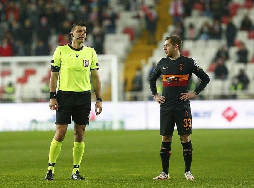 Erman Toroğlu Süper Lig'de yaşanan skandal olayı ortaya çıkardı! Hakem maçtan sonra önce indirip sonra top toplayıcıyı...