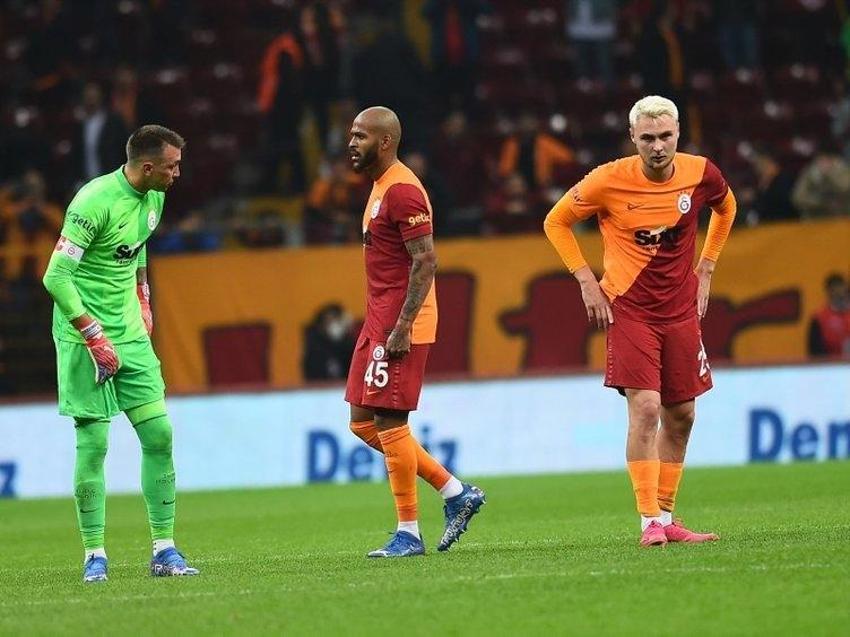 Fatura bu sefer scout ekibine çıktı! Galatasaray'da iki oyuncuya güle güle! Fatih Terim 'kendinize kulüp bulun' dedi