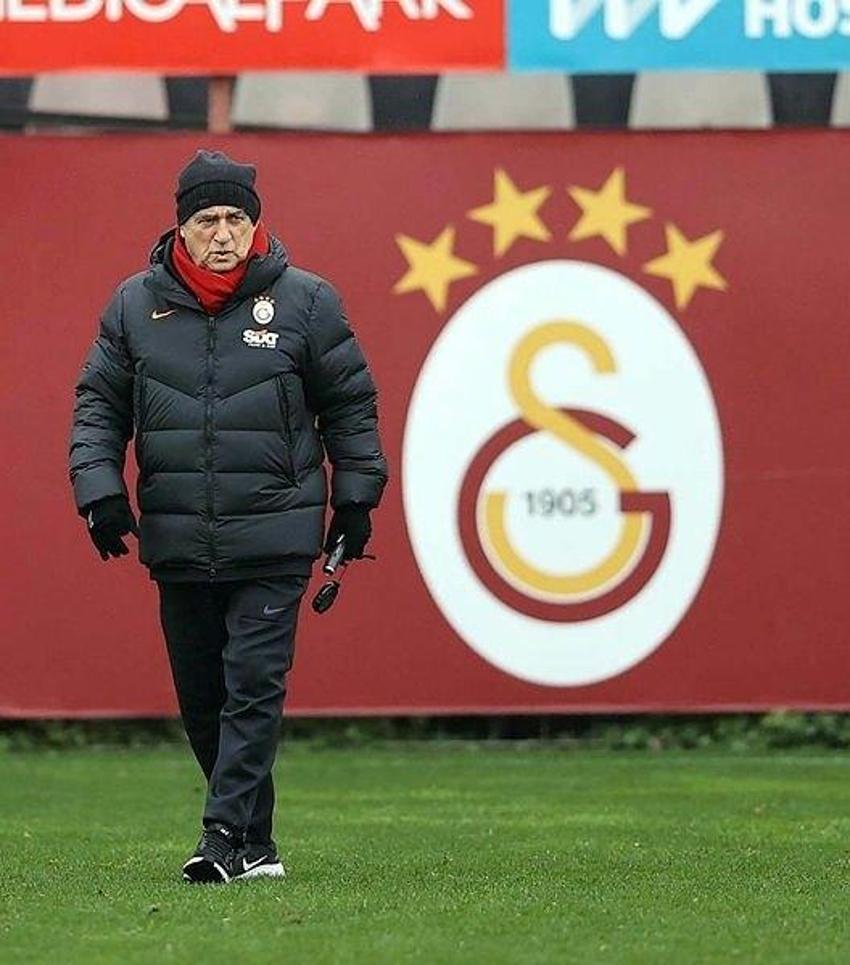 Fatih Terim kalsın demişti ama... Galatasaray'da tecrübeli golcüye güle güle! Dünya yıldızıyla masaya oturuldu bile