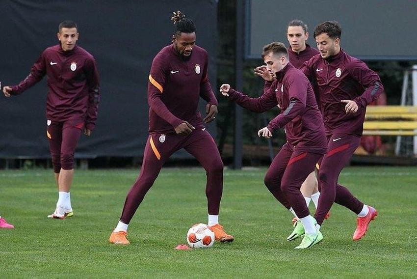 Fatih Terim kalsın demişti ama... Galatasaray'da tecrübeli golcüye güle güle! Dünya yıldızıyla masaya oturuldu bile