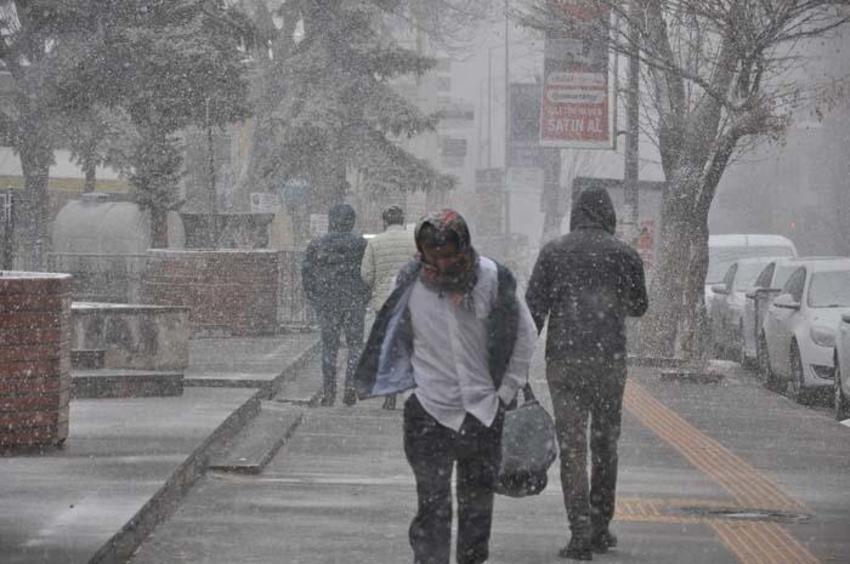Kuvvetli fırtına, kar yağışı, sağanak... Meteoroloji son dakika ile duyurdu! Tamamen değişti, bugün ve yarın...