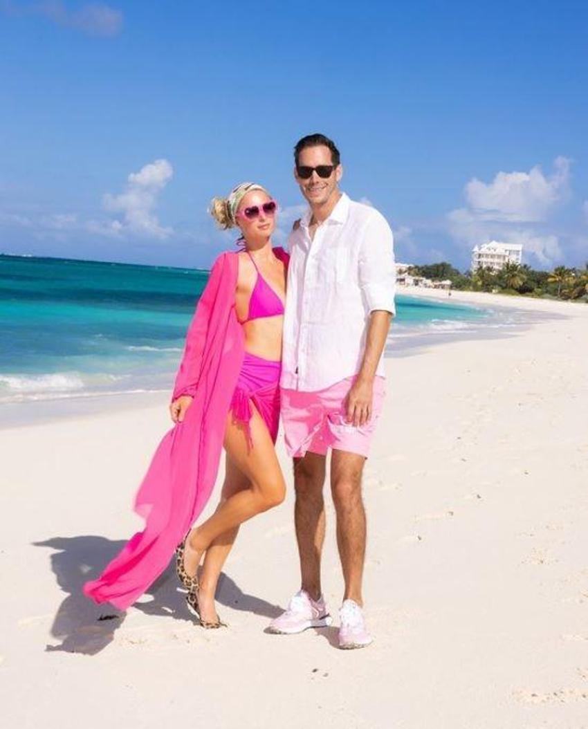 Paris Hilton, eşi Carter Reum'la balayının tadını çıkarıyor