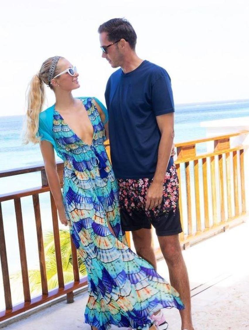 Paris Hilton, eşi Carter Reum'la balayının tadını çıkarıyor