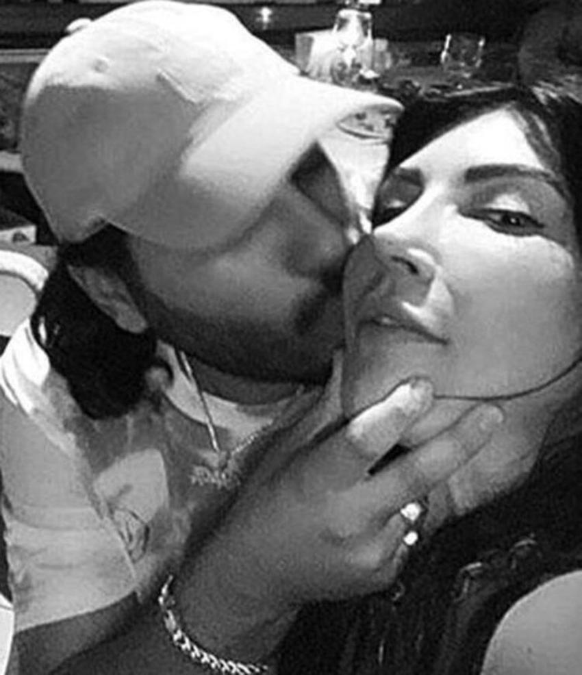 Hande Yener fit hali ile geceye damga vurdu!