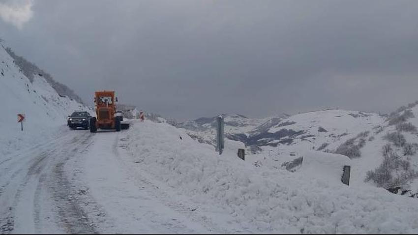 Kar bu gece dönüyor! Radarda göründü, Meteoroloji son dakika kodu ile duyurdu, sıcaklıklar aniden düşüyor, onlarca kent için alarma geçildi, pek çok yerde başladı, İstanbul'a geliyor...