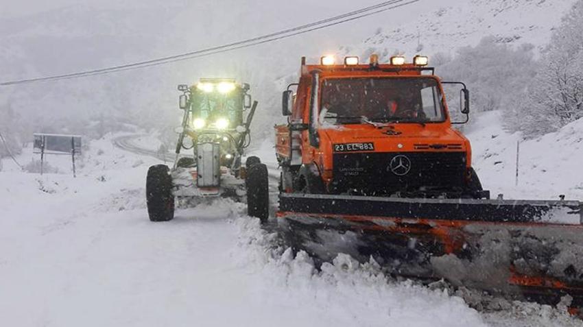 Kar bu gece dönüyor! Radarda göründü, Meteoroloji son dakika kodu ile duyurdu, sıcaklıklar aniden düşüyor, onlarca kent için alarma geçildi, pek çok yerde başladı, İstanbul'a geliyor...