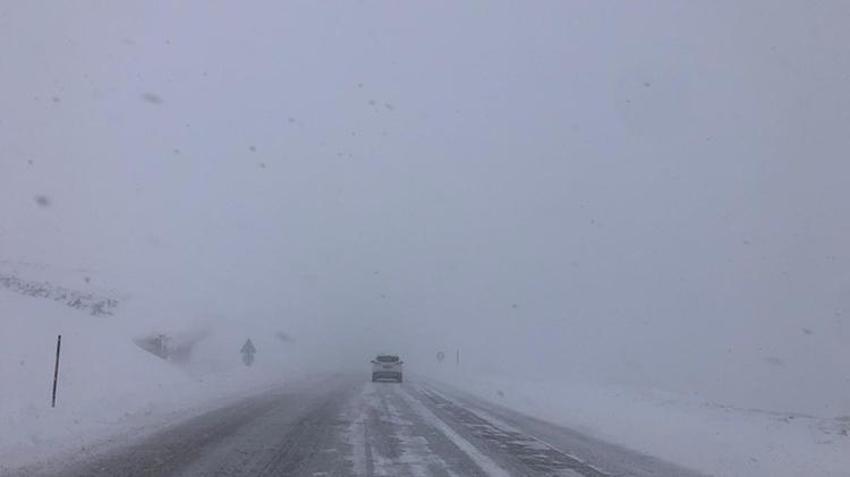 Kar bu gece dönüyor! Radarda göründü, Meteoroloji son dakika kodu ile duyurdu, sıcaklıklar aniden düşüyor, onlarca kent için alarma geçildi, pek çok yerde başladı, İstanbul'a geliyor...