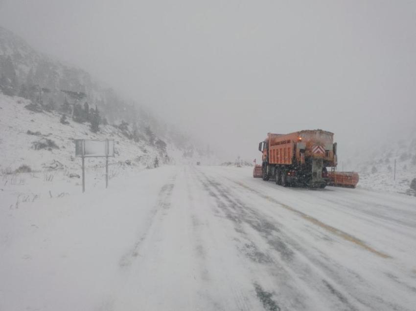 Kar bu gece dönüyor! Radarda göründü, Meteoroloji son dakika kodu ile duyurdu, sıcaklıklar aniden düşüyor, onlarca kent için alarma geçildi, pek çok yerde başladı, İstanbul'a geliyor...
