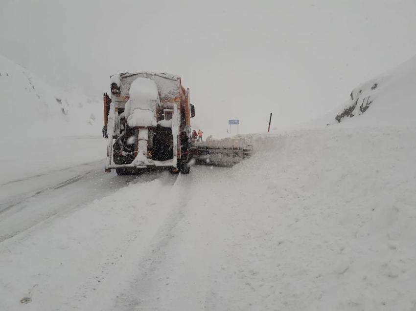 Kar bu gece dönüyor! Radarda göründü, Meteoroloji son dakika kodu ile duyurdu, sıcaklıklar aniden düşüyor, onlarca kent için alarma geçildi, pek çok yerde başladı, İstanbul'a geliyor...