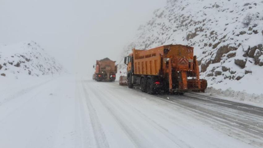 Kar bu gece dönüyor! Radarda göründü, Meteoroloji son dakika kodu ile duyurdu, sıcaklıklar aniden düşüyor, onlarca kent için alarma geçildi, pek çok yerde başladı, İstanbul'a geliyor...
