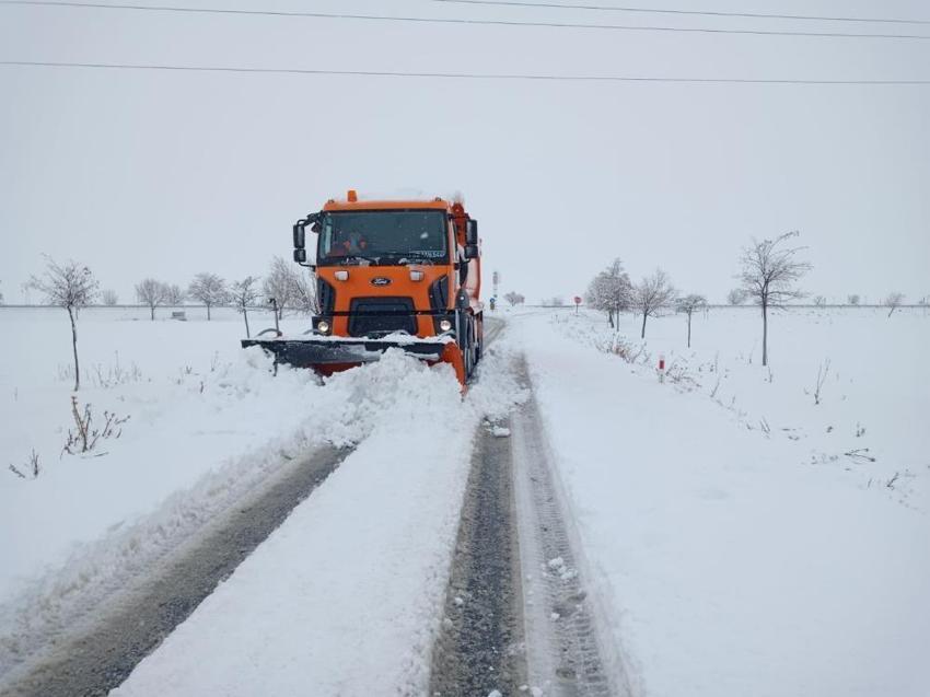 Kar bu gece dönüyor! Radarda göründü, Meteoroloji son dakika kodu ile duyurdu, sıcaklıklar aniden düşüyor, onlarca kent için alarma geçildi, pek çok yerde başladı, İstanbul'a geliyor...