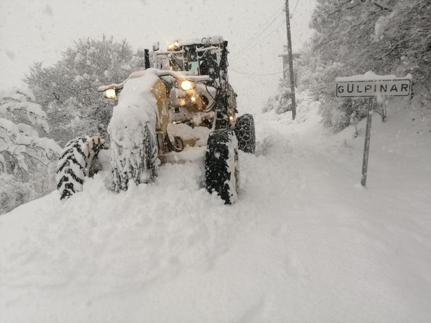 Kar bu gece dönüyor! Radarda göründü, Meteoroloji son dakika kodu ile duyurdu, sıcaklıklar aniden düşüyor, onlarca kent için alarma geçildi, pek çok yerde başladı, İstanbul'a geliyor...