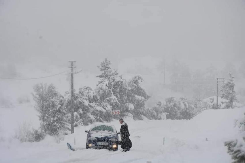 Kar bu gece dönüyor! Radarda göründü, Meteoroloji son dakika kodu ile duyurdu, sıcaklıklar aniden düşüyor, onlarca kent için alarma geçildi, pek çok yerde başladı, İstanbul'a geliyor...