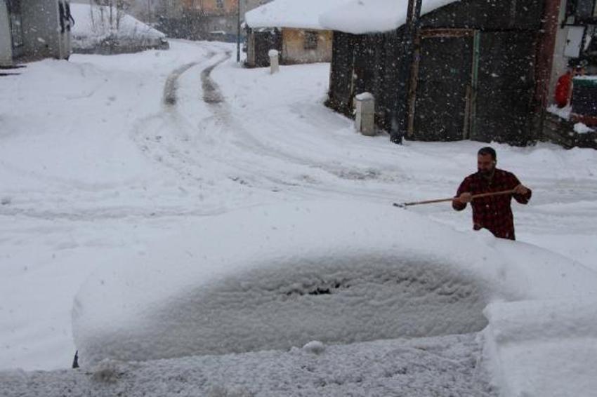 Kar bu gece dönüyor! Radarda göründü, Meteoroloji son dakika kodu ile duyurdu, sıcaklıklar aniden düşüyor, onlarca kent için alarma geçildi, pek çok yerde başladı, İstanbul'a geliyor...