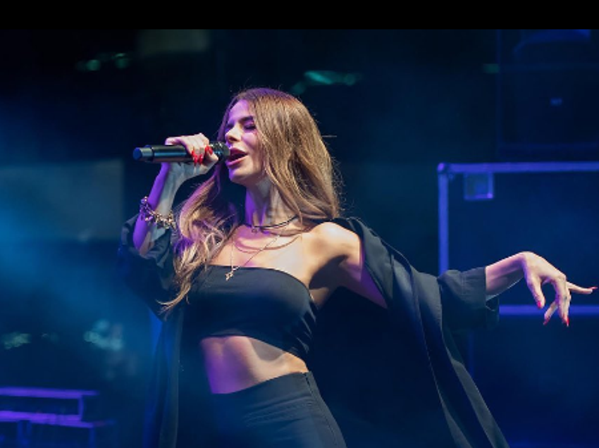 Simge Sağın konserlerden kazandığı parayla bakın ne yapacak!