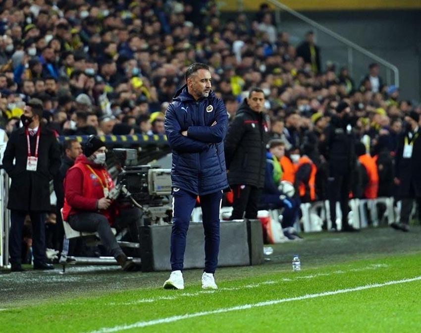Fenerbahçe - Beşiktaş maçından sonra Beşiktaş'ın yeni teknik direktörünü ve yardımcısını açıkladı! Ahmet Nur Çebi...