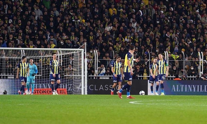 Fenerbahçe - Beşiktaş maçından sonra Beşiktaş'ın yeni teknik direktörünü ve yardımcısını açıkladı! Ahmet Nur Çebi...