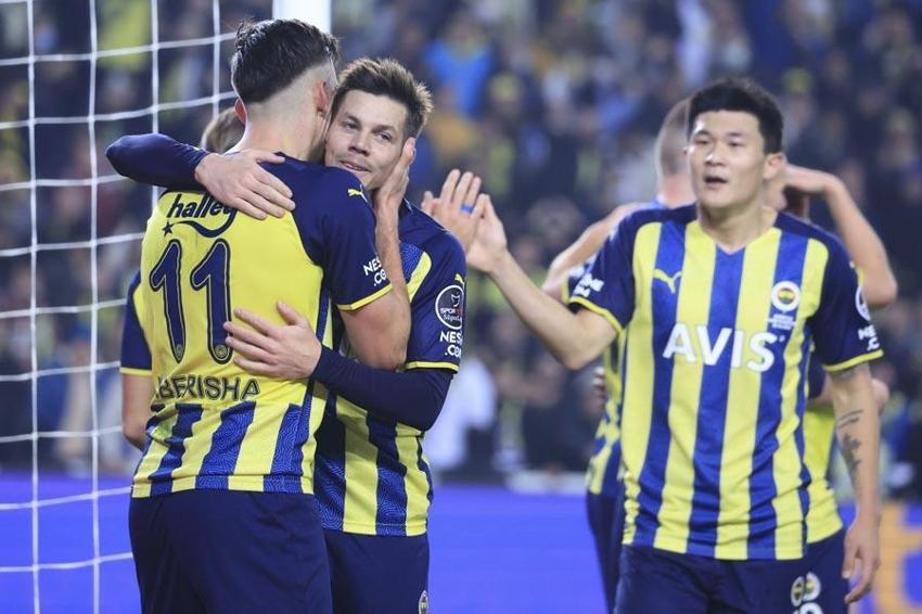 Fenerbahçe - Beşiktaş maçından sonra Beşiktaş'ın yeni teknik direktörünü ve yardımcısını açıkladı! Ahmet Nur Çebi...