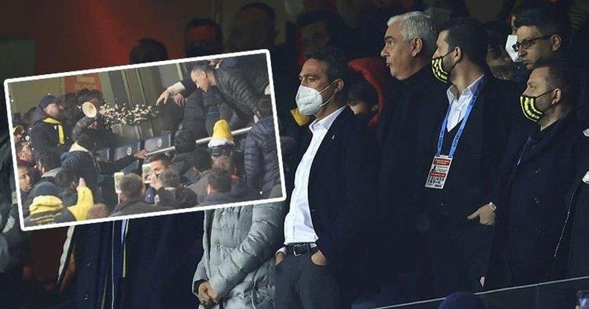 Fenerbahçe - Beşiktaş maçında olay! Ali Koç'a patlamış mısır fırlatıldı tribünler karıştı!