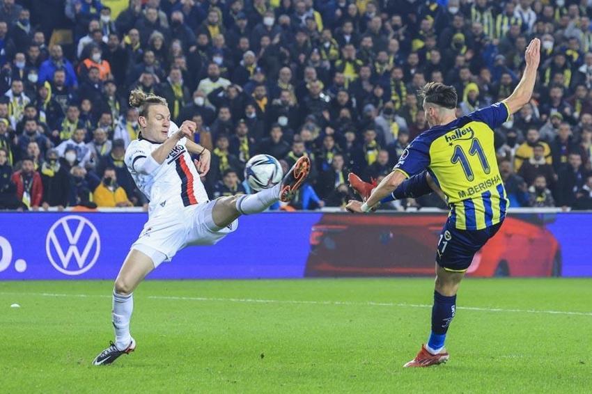 Ahmet Çakar ve Erman Toroğlu'ndan yaylım ateşi 'Baban sayesinde...'