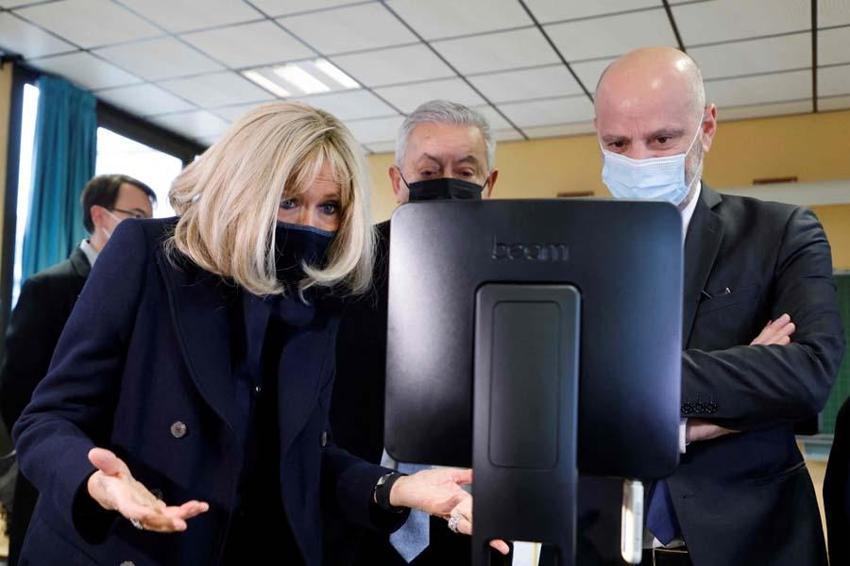 Fransa bu iddia ile çalkalanıyor! 'Fransa Cumhurbaşkanı Macron'un eşi erkek olarak doğdu ve adı da....'